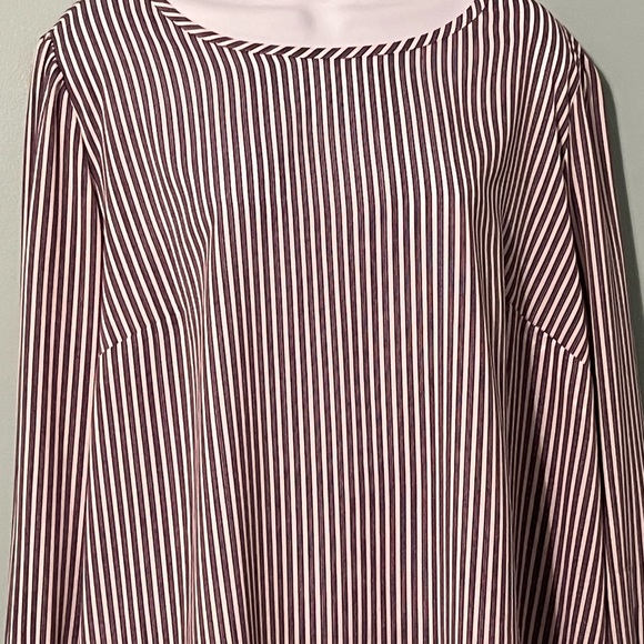 Loft Plus Blouse Pin Stripes Size 18 Keyhole Back - Picture 8 of 16